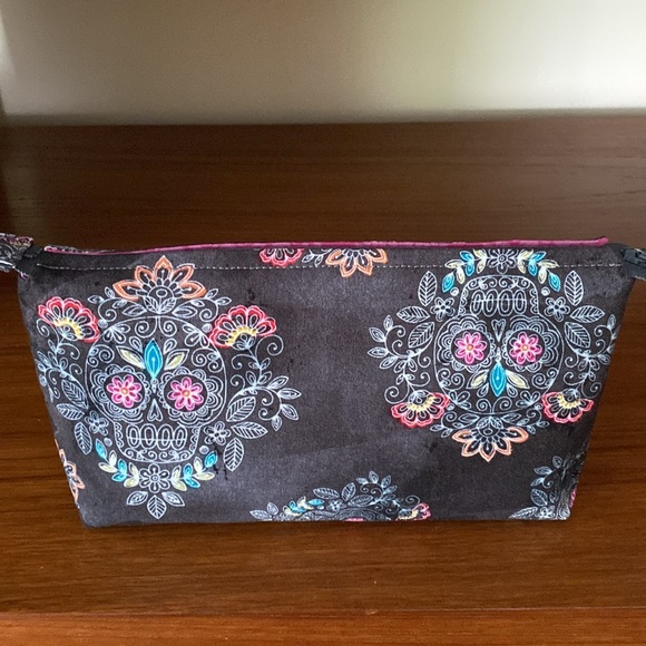 NWOT Handmade Cosmetic Bag - Picture 2 of 11